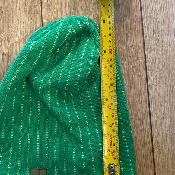 Bula made in Canada winter hat - Picture 5 of 5